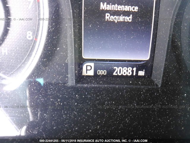 4T1BF1FK1HU423000 - 2017 TOYOTA CAMRY LE/XLE/SE/XSE შავი ფოტო 7