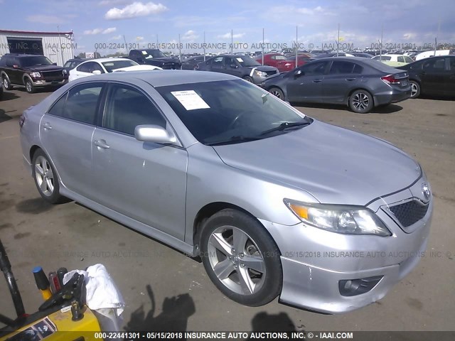 4T1BF3EK1BU189364 - 2011 TOYOTA CAMRY SE/LE/XLE 银色 照片 1
