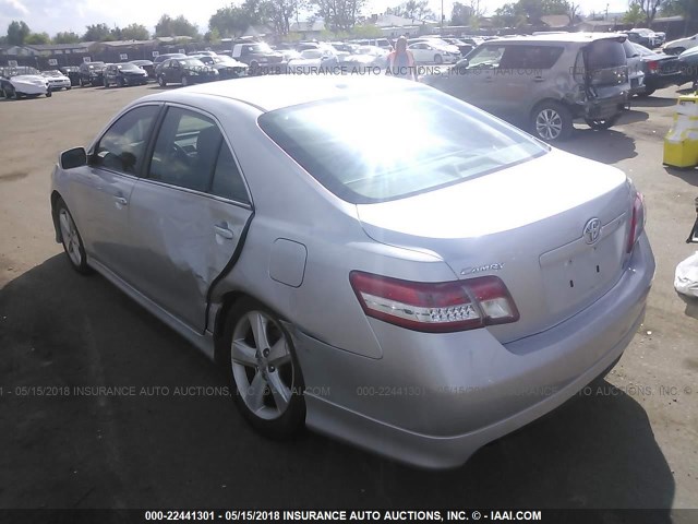 4T1BF3EK1BU189364 - 2011 TOYOTA CAMRY SE/LE/XLE 银色 照片 3