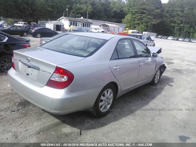 4T1BE30KX4U299861 - 2004 TOYOTA CAMRY LE/XLE/SE SILVER photo 4