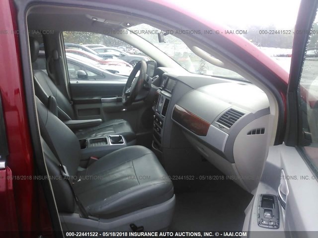 2A8HR54P68R720037 - 2008 CHRYSLER TOWN & COUNTRY TOURING RED photo 5