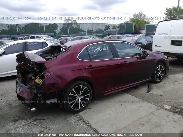 4T1B11HK8JU511365 - 2018 TOYOTA CAMRY L/LE/XLE/SE/XSE MAROON photo 4