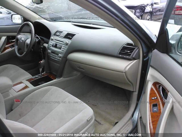 4T4BF3EK4AR051807 - 2010 TOYOTA CAMRY SE/LE/XLE 绿色 照片 5