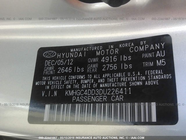 KMHGC4DD3DU226411 - 2013 HYUNDAI GENESIS 3.8L SILVER photo 9