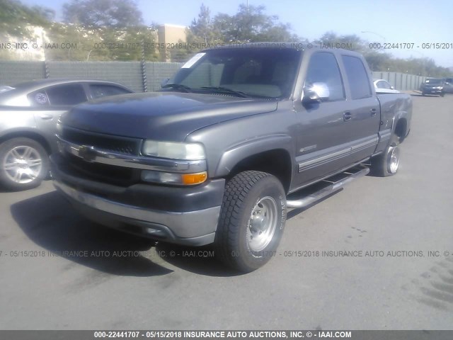 1GCHC23U31F194025 - 2001 CHEVROLET SILVERADO C2500 HEAVY DUTY GRAY photo 2