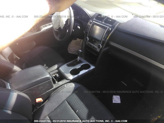 4T1BD1FK5EU136289 - 2014 TOYOTA CAMRY HYBRID/LE/XLE 黑色 照片 5