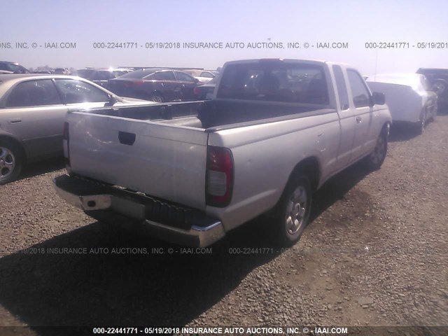 1N6DD26SXWC371469 - 1998 NISSAN FRONTIER KING CAB XE/KING CAB SE SILVER photo 4