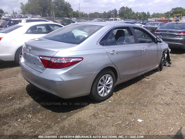 4T4BF1FK1GR524946 - 2016 TOYOTA CAMRY LE/XLE/SE/XSE SILVER photo 4