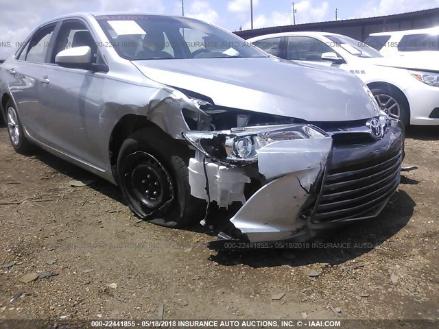 4T4BF1FK1GR524946 - 2016 TOYOTA CAMRY LE/XLE/SE/XSE SILVER photo 6