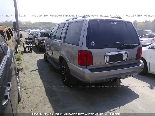 5LMFU28A2YLJ19047 - 2000 LINCOLN NAVIGATOR GOLD photo 3