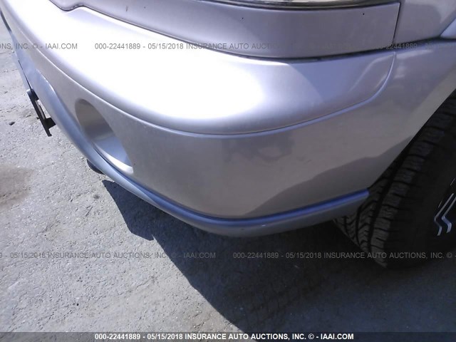 5LMFU28A2YLJ19047 - 2000 LINCOLN NAVIGATOR GOLD photo 6