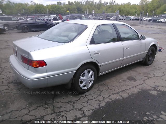 4T1BG22K51U071487 - 2001 TOYOTA CAMRY CE/LE/XLE GRAY photo 4