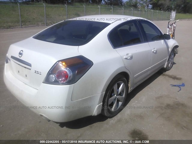 1N4AL21E07C155809 - 2007 NISSAN ALTIMA 2.5/2.5S WHITE photo 4