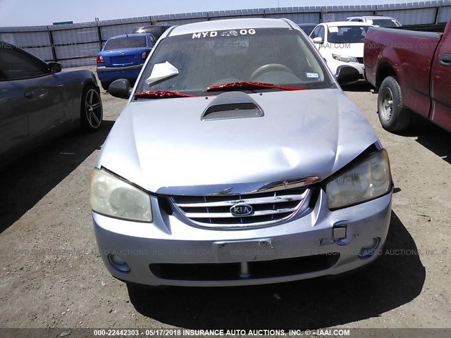 KNAFE121045041936 - 2004 KIA NEW SPECTRA LX/EX SILVER photo 6