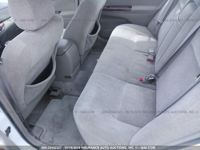 JTDBE30K940282061 - 2004 TOYOTA CAMRY LE/XLE WHITE photo 8
