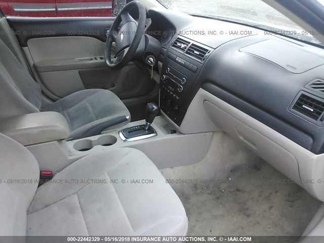 3FAHP06Z58R181070 - 2008 FORD FUSION S WHITE photo 5