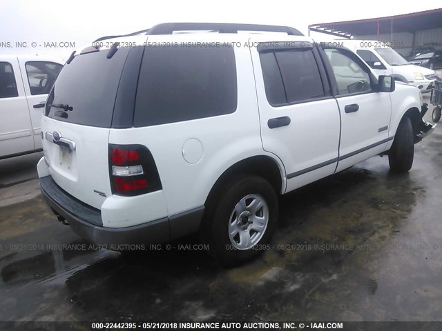 1FMEU72E36UA88938 - 2006 FORD EXPLORER XLS WHITE photo 4