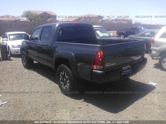 5TFJU4GNXFX076570 - 2015 TOYOTA TACOMA DOUBLE CAB PRERUNNER GRAY photo 3