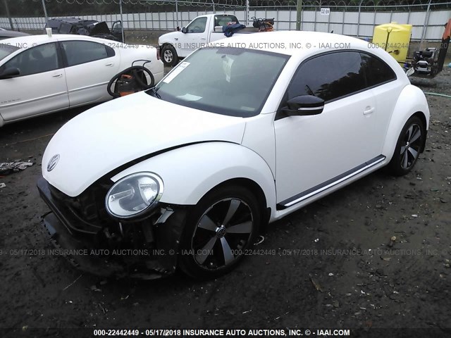 3VW4A7AT7CM641581 - 2012 VOLKSWAGEN BEETLE TURBO WHITE photo 2
