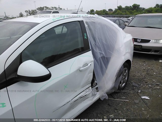1G1JA5SH8F4152894 - 2015 CHEVROLET SONIC LS 白色 照片 6