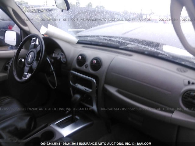 1J4GL38K84W217175 - 2004 JEEP LIBERTY RENEGADE BLACK photo 5