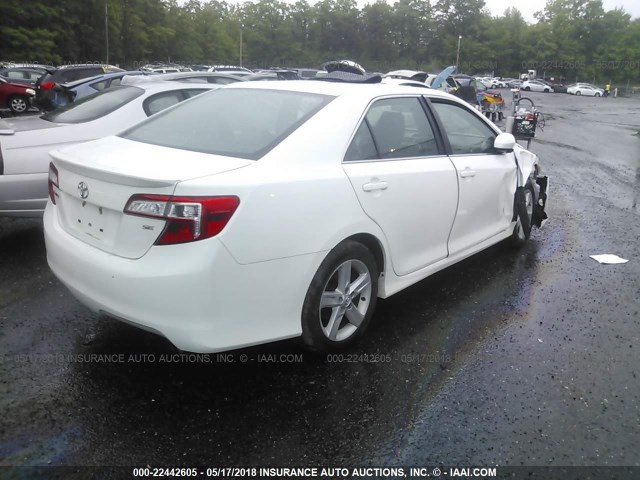 4T1BF1FK0EU466710 - 2014 TOYOTA CAMRY L/SE/LE/XLE 白色 照片 4