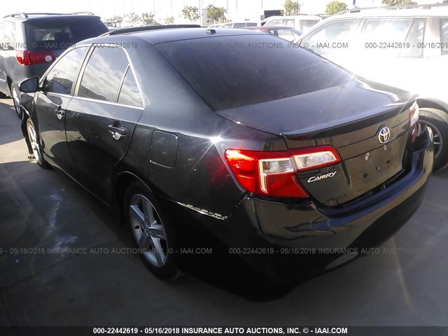 4T1BF1FKXEU438333 - 2014 TOYOTA CAMRY L/SE/LE/XLE 黑色 照片 3