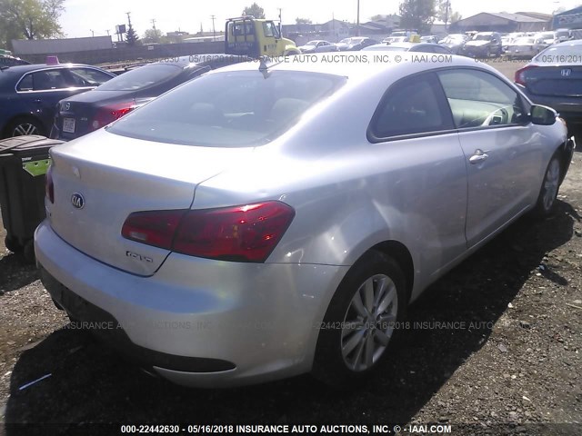 KNAFX6A88E5215369 - 2014 KIA FORTE EX SILVER photo 4