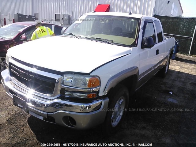 2GTEK19T641200961 - 2004 GMC NEW SIERRA K1500 WHITE photo 2