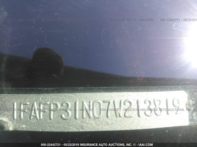 1FAFP31N07W213819 - 2007 FORD FOCUS ZX3/S/SE/SES SILVER photo 9