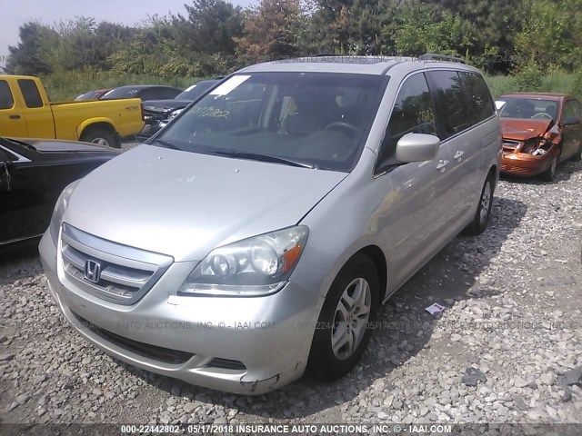 5FNRL38745B079019 - 2005 HONDA ODYSSEY EXL SILVER photo 2