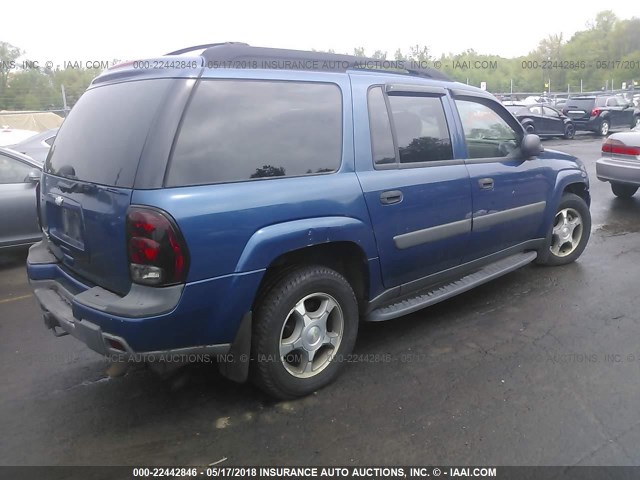 1GNET16SX56141990 - 2005 CHEVROLET TRAILBLAZER EXT LS/EXT LT BLUE photo 4