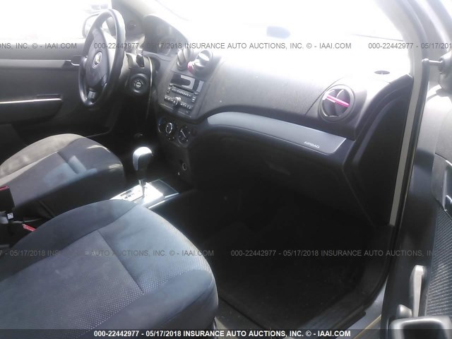 KL1TD5DE2AB130668 - 2010 CHEVROLET AVEO LS/LT 银色 照片 5