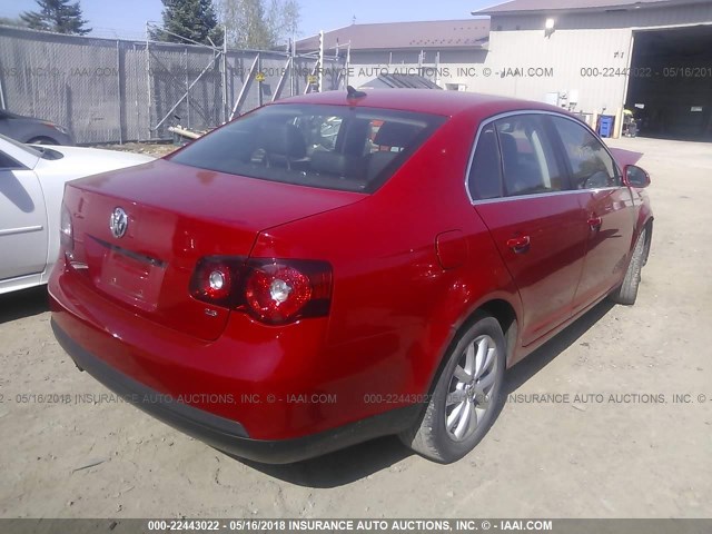 3VWRX7AJ2AM022242 - 2010 VOLKSWAGEN JETTA SE/SEL RED photo 4