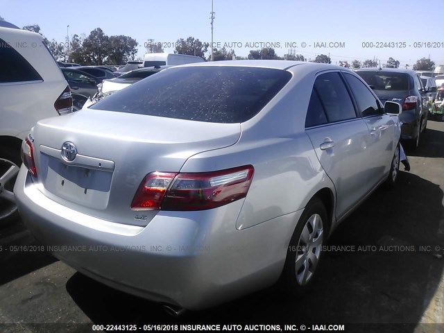 4T1BK46K97U023097 - 2007 TOYOTA CAMRY NEW GENERAT LE/XLE/SE SILVER photo 4