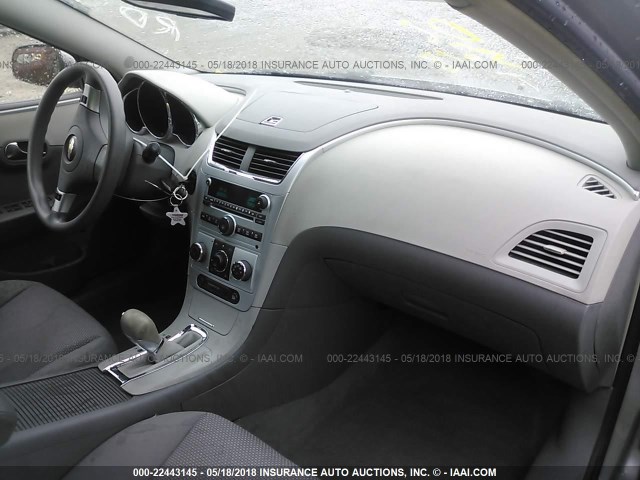 1G1ZH57B68F158705 - 2008 CHEVROLET MALIBU 1LT 银色 照片 5