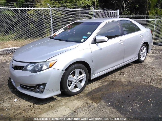 4T1BF1FK1CU176103 - 2012 TOYOTA CAMRY SE/LE/XLE 银色 照片 2