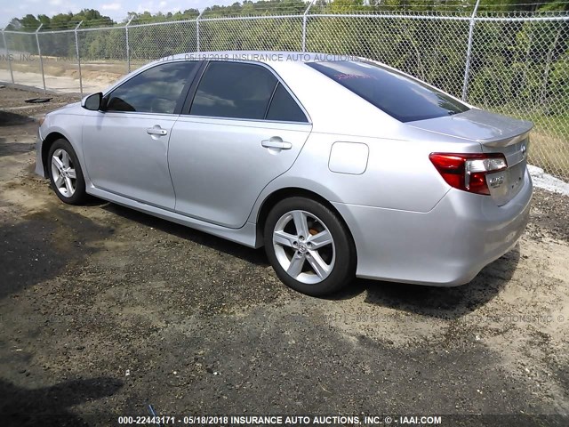 4T1BF1FK1CU176103 - 2012 TOYOTA CAMRY SE/LE/XLE 银色 照片 3