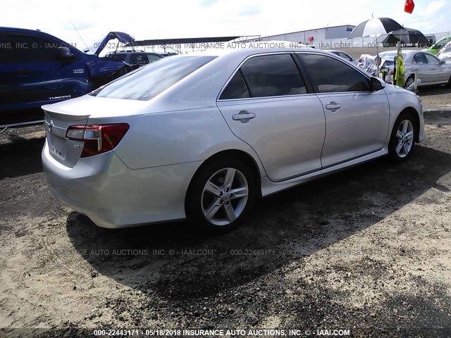 4T1BF1FK1CU176103 - 2012 TOYOTA CAMRY SE/LE/XLE 银色 照片 4
