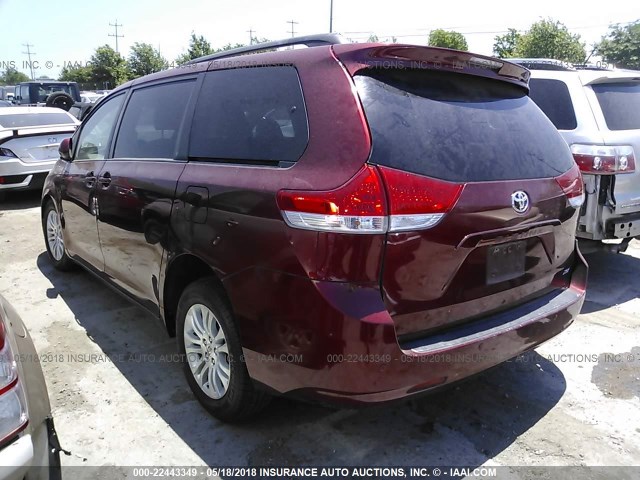 5TDYK3DC3CS214064 - 2012 TOYOTA SIENNA XLE/LIMITED MAROON photo 3