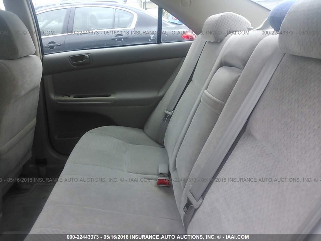 4T1BF30K32U533476 - 2002 TOYOTA CAMRY LE/XLE/SE 金色 照片 8