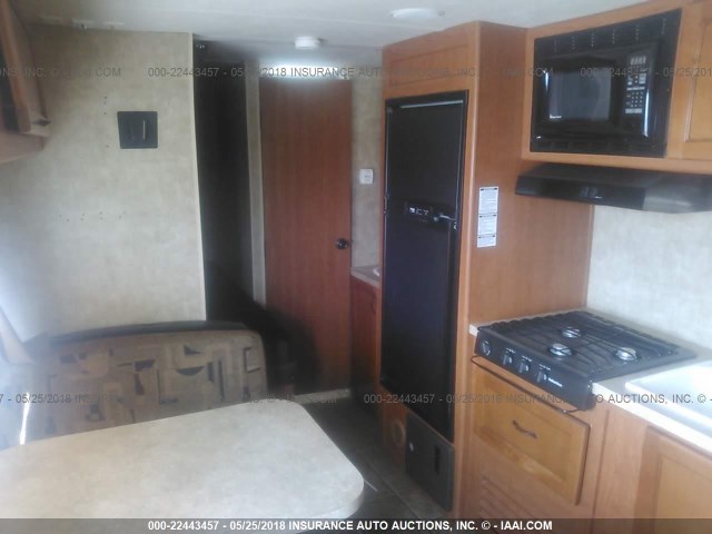 4X4TCK723DK018083 - 2013 FOREST RIVER GREY WOLF  白色 照片 5