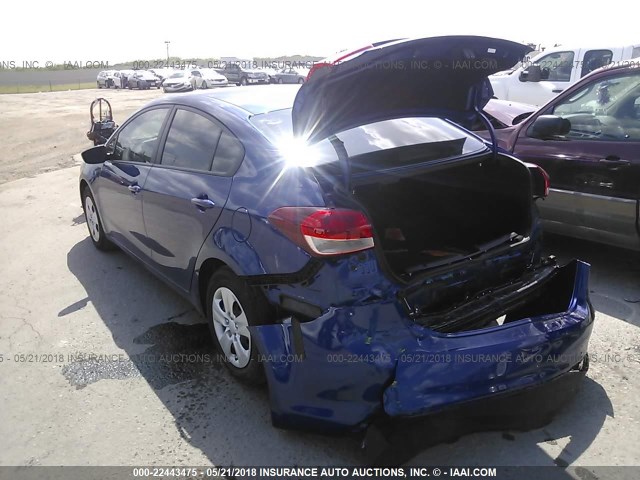 3KPFL4A77JE196855 - 2018 KIA FORTE LX/S BLUE photo 3