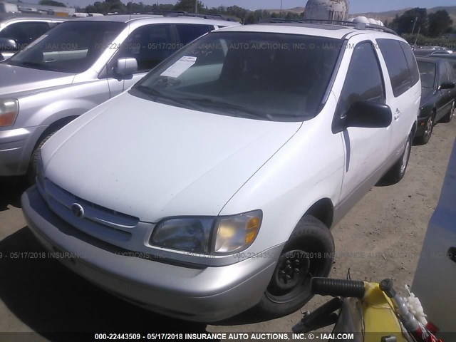 4T3ZF13C9WU024514 - 1998 TOYOTA SIENNA LE/XLE WHITE photo 2