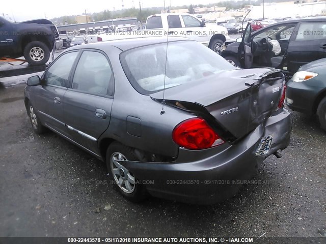 KNAFB121425115252 - 2002 KIA SPECTRA LS GRAY photo 3