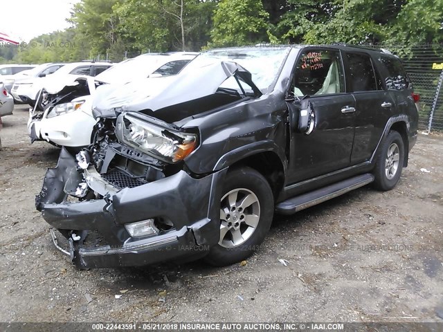 JTEBU5JRXC5079333 - 2012 TOYOTA 4RUNNER SR5/LIMITED/TRAIL GRAY photo 2