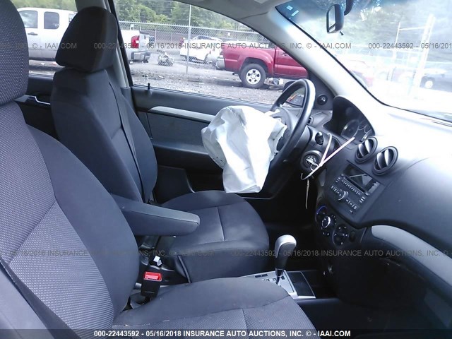 KL1TD5DE5AB132897 - 2010 CHEVROLET AVEO LS/LT 银色 照片 5