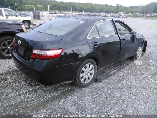 4T1BK46K57U041936 - 2007 TOYOTA CAMRY NEW GENERAT LE/XLE/SE BLACK photo 4