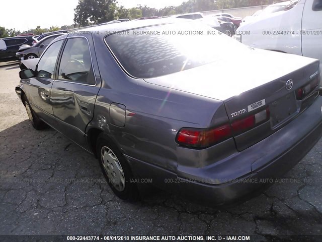 JT2BG22K4W0253807 - 1998 TOYOTA CAMRY CE/LE/XLE 灰色 照片 3