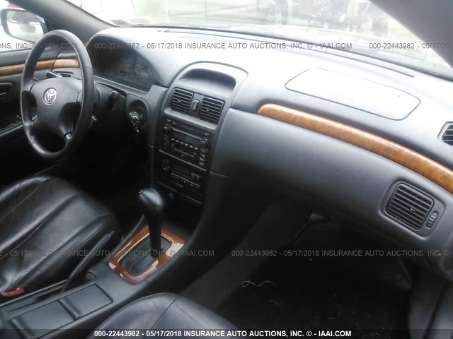2T1CF28PX2C591715 - 2002 TOYOTA CAMRY SOLARA SE/SLE ლურჯი ფოტო 5